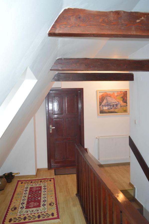 La Mos Pavel Hotel Noslac Bagian luar foto