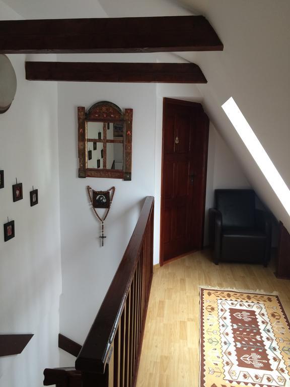 La Mos Pavel Hotel Noslac Bagian luar foto