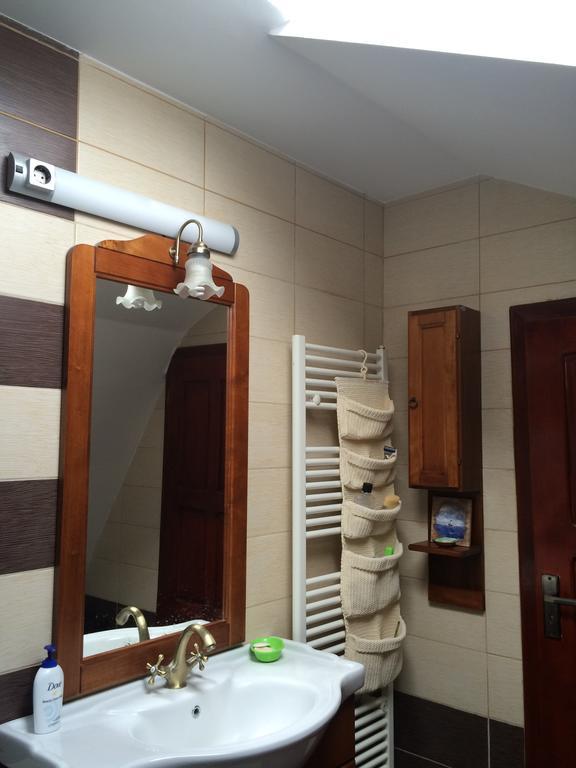 La Mos Pavel Hotel Noslac Bagian luar foto